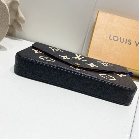 VUITTON POCHETTE FÉLICIE LOUIS 0215